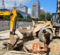 女生操逼下载视频高温下的坚守｜道路建设者用汗水铺就畅通路